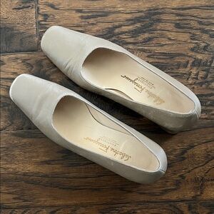 Salvatore Ferragamo Cream Leather Loafers